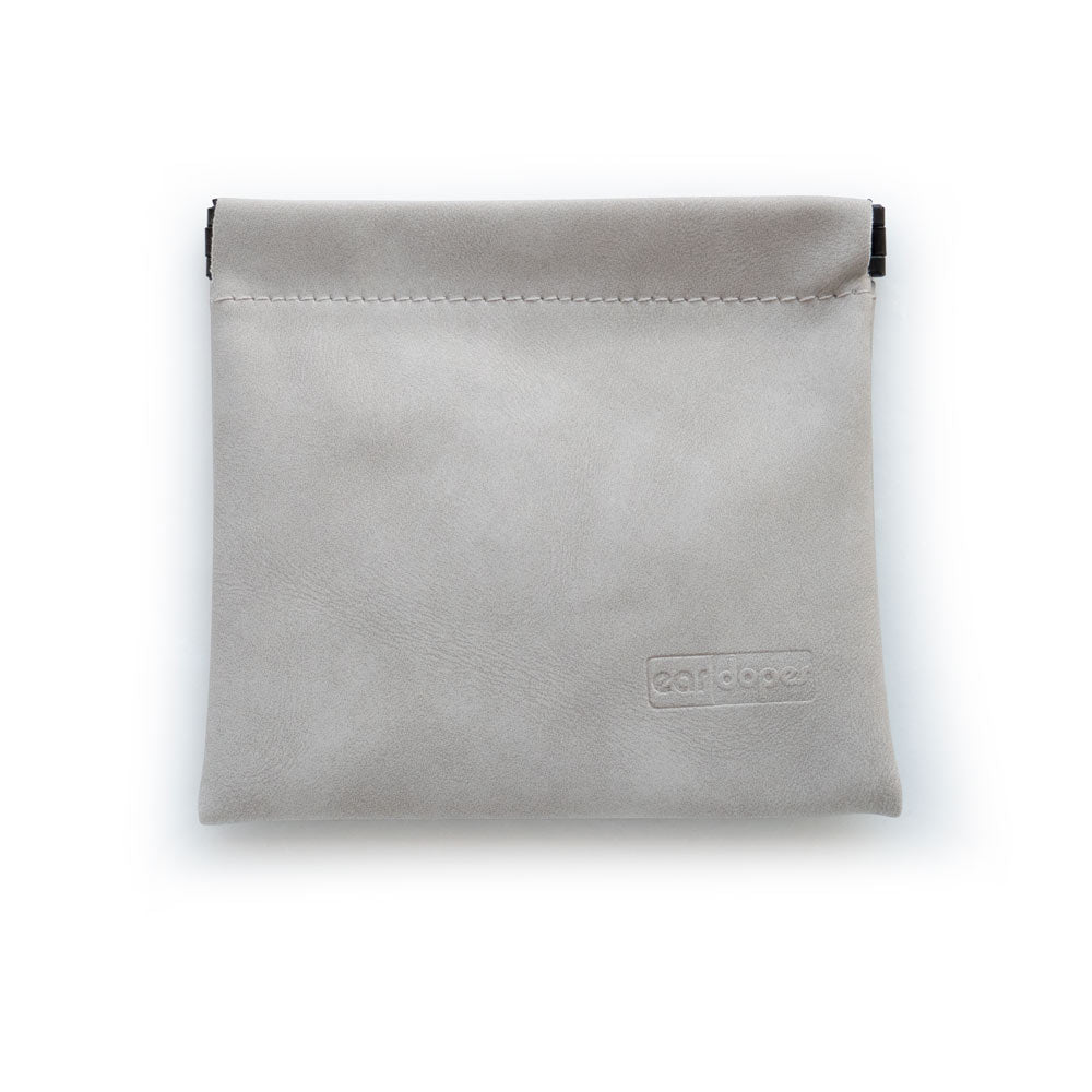 Opbergzakje voor oordopjes - Opberghoesje etui doosje voor oortjes en kabels - met verende sluiting en zachte binnenvoering - 9x10cm